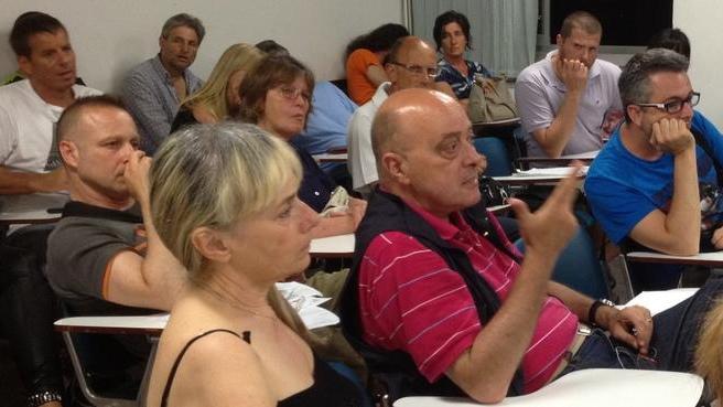 I grillini serrano i ranghi: «Staniamoli»