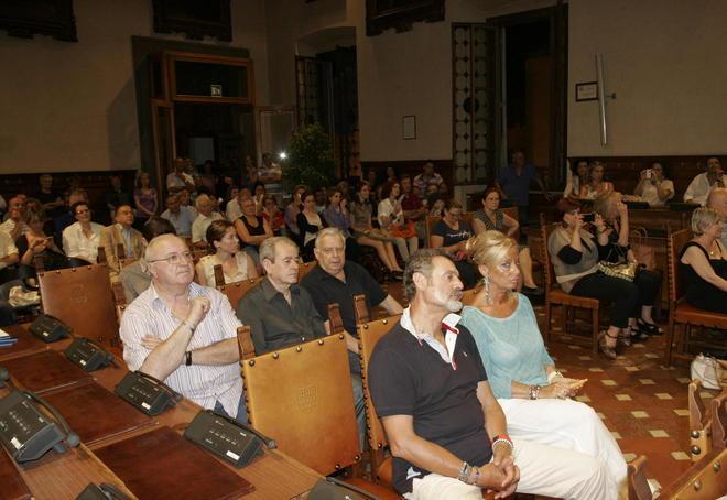 Il polo oncologico incassa una promozione bipartisan 