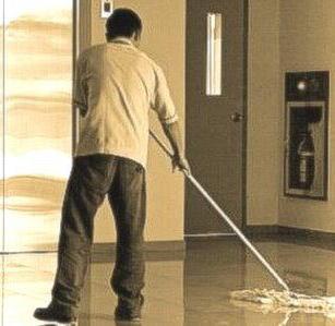 Occasione di lavoro, il Comune appalta il servizio di pulizia 