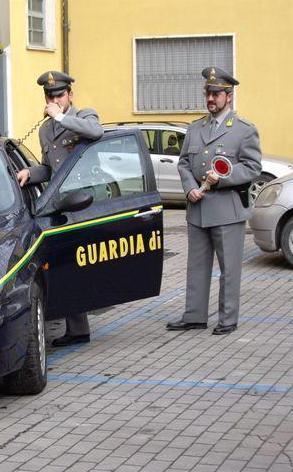 Cinque professionisti finiscono nel mirino delle fiamme gialle 