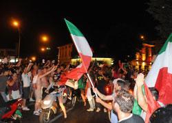 Italia da urlo, siamo in finale È festa in tutta la Toscana&nbsp; 