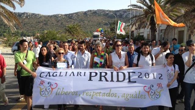 Gay pride a Cagliari, quattromila in corteo al Poetto 
