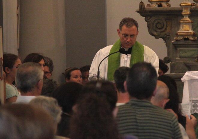 Nessuna polemica, il vescovo Simoni porge l’altra guancia 