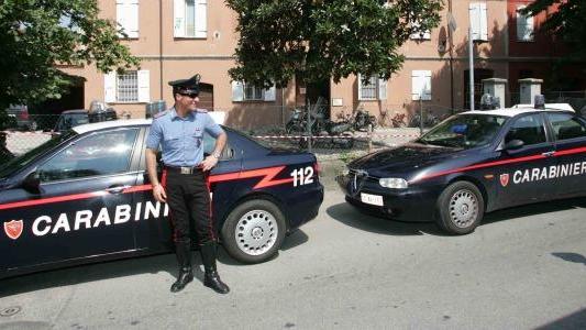 Montecchio, danno fuoco all'auto di un artigiano