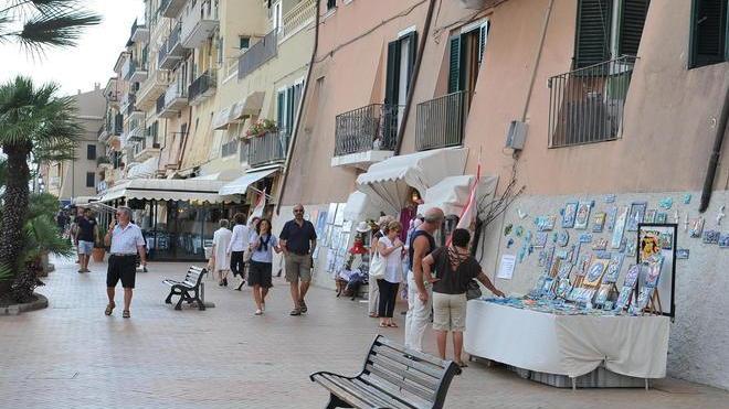 Elba snobbata dai turisti, incassi ridotti del 30%»