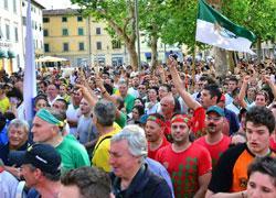 Hanno sfilato le passioni, cinquemila persone in centro 