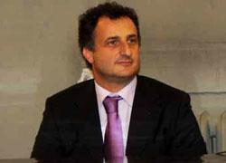 Gavettoni e il furto di un “trombino” rovinano la serata 