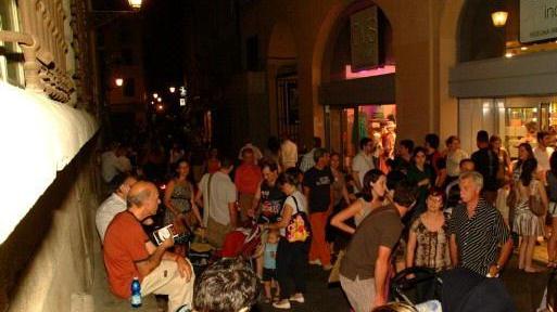 Domani al via i giovedì con lo shopping fino a mezzanotte