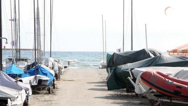 Guerra per il porticciolo della vela