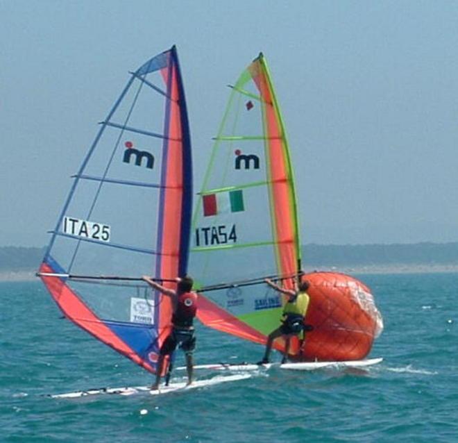 Slalom windsurf: è mancato il vento, nessuna prova