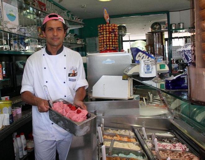 La gelateria Paradiso festeggia alla grande le nozze d’argento 