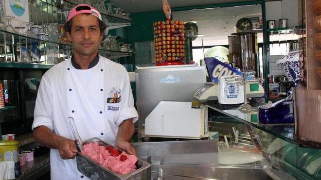 La gelateria Paradiso festeggia alla grande le nozze d’argento