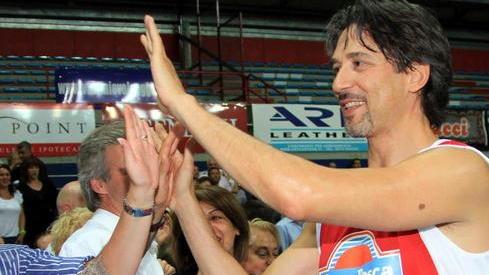 SuperMario, il canestro finale