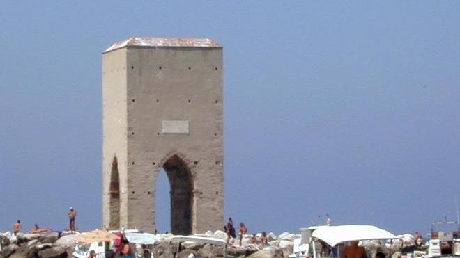 Caso Meloria, c’è il divieto ma non le boe di delimitazione