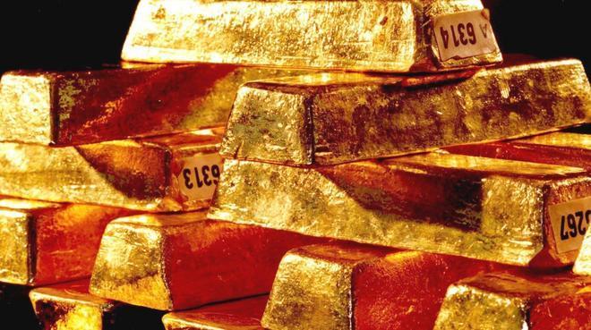 Scippano le catenine e ne fanno lingotti 