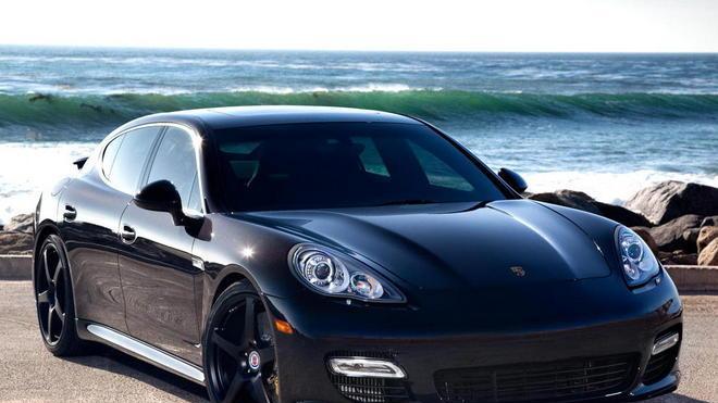 Inseguimento all’alba ad una Porsche rubata