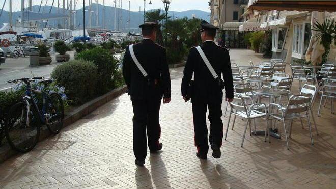 Carabinieri, controlli a tappeto in spiaggia