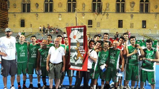 Al Cervo Bianco il Palio dei Rioni