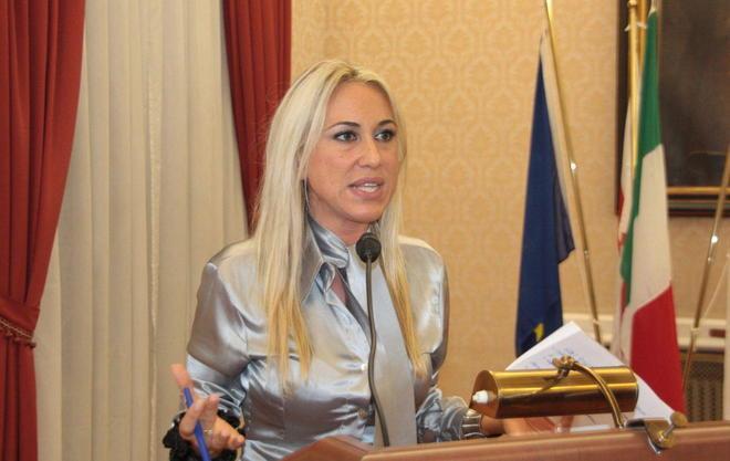 «Calunnia ignobile, Corsinovi si dimetta» 