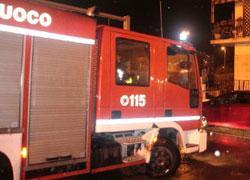 Incendio doloso in uno stabile di via La Pira 