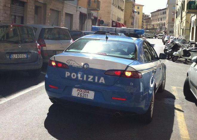 «Sei pregiudicata, non ti assumo», caos in negozio 