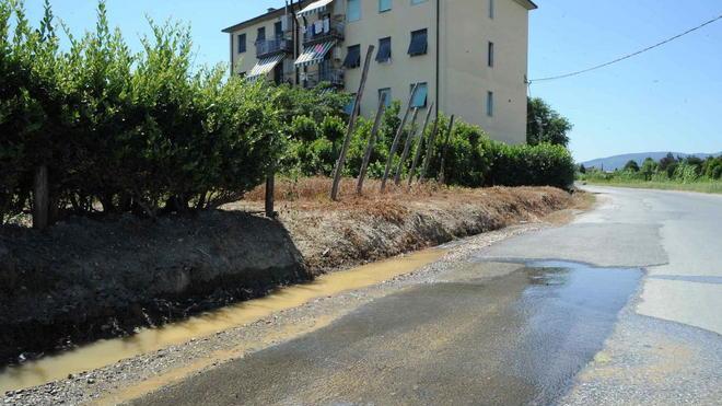 Lavori infiniti all’acquedotto in via Capanne a Canapale