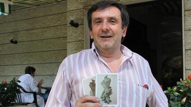 Rubata una scultura dalla tomba di famiglia