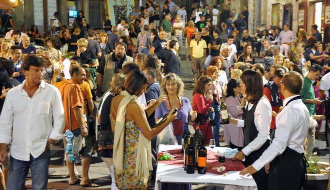 Piatti e costumi sardi per tutto il weekend È festa a Campiglia 