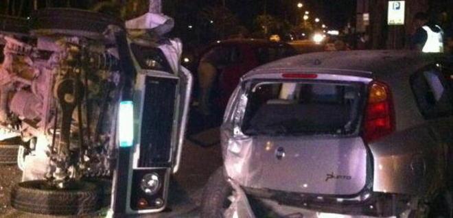 Spaventosa carambola di auto, sei feriti