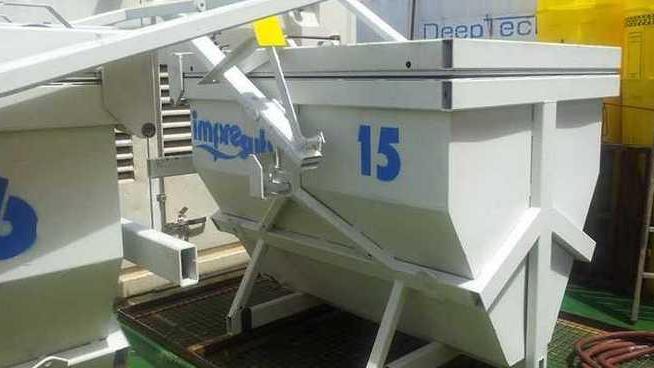 I cassoni stoccati alla Labromare