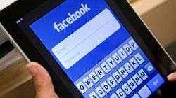 Minaccia un coetaneo che su Facebook chiede l’amicizia alla sua ragazza