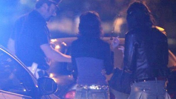 Meno prostitute in strada di più in condomini e club