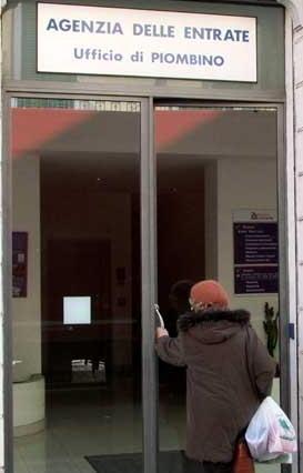 La scure anche sull’Ufficio delle Entrate 