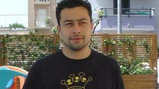 Stroncato da una malattia a soli trentacinque anni