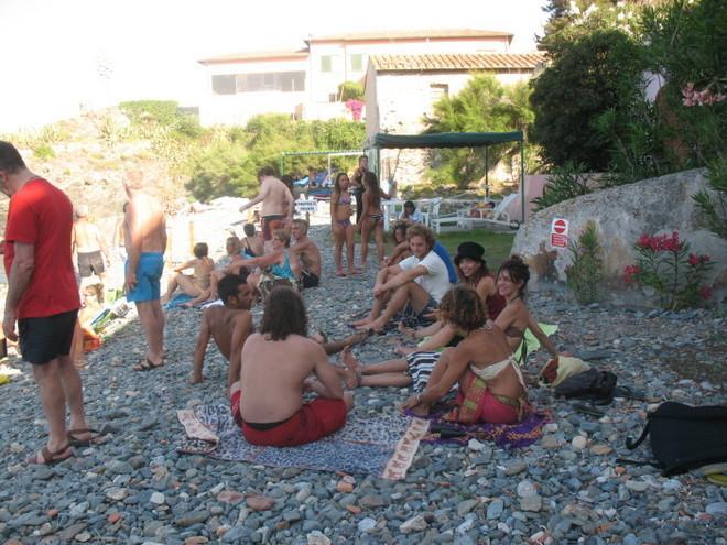 Marciana, “spiaggiata” contro la privatizzazione del Bagno 