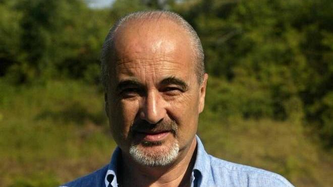 S’infoltisce la stanza dei bottoni