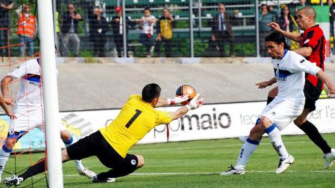 Pisa, il portiere Pugliesi resta