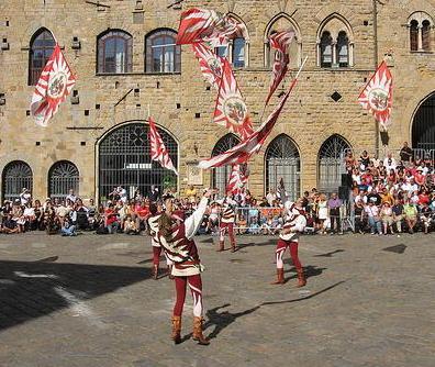 Rievocazione storica e gare di tiro Volterra, festa sulla via Francigena 