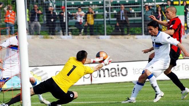 Maurizio Pugliesi resta al Pisa