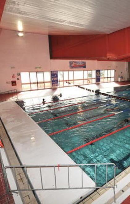 Furto nella notte alla piscina 