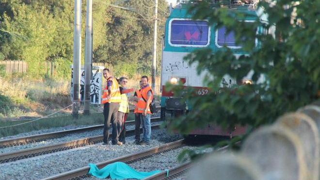 Servono telecamere sul binario dei suicidi