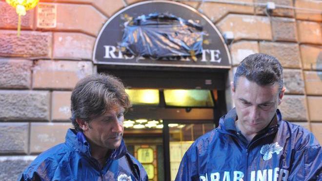 Carte false per il ricongiungimento, denunciati undici cinesi