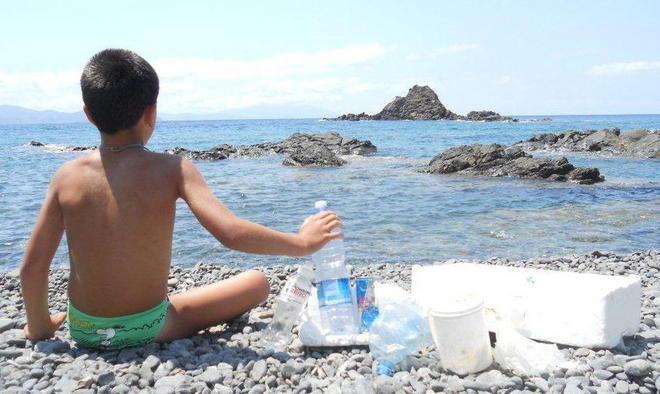 La spazzatura ha invaso anche il Falcone 