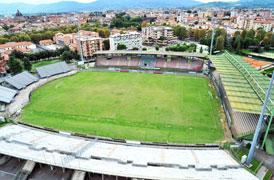 Stadio dichiarato agibile per 3.000 spettatori 