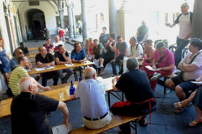 In piazza delle Vettovaglie commercianti esasperati 
