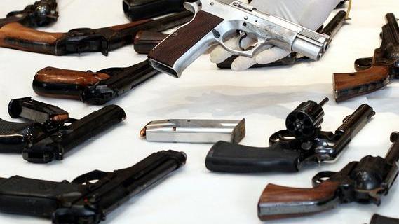 In casa un arsenale bellico: arrestato