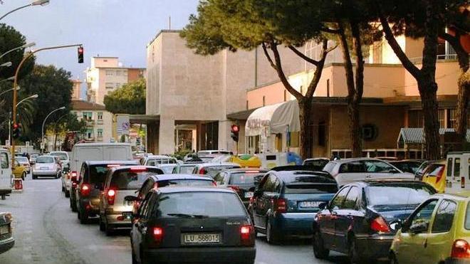 La nuova piazza Dante: tutti i punti di crisi