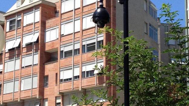 Telecamera rotta in piazza Attias