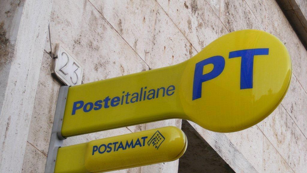 Alle Poste a giorni alterni fino a metà settembre sportelli con orari ridotti