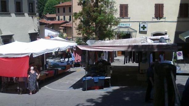 «Mercato in piazza Catilina»